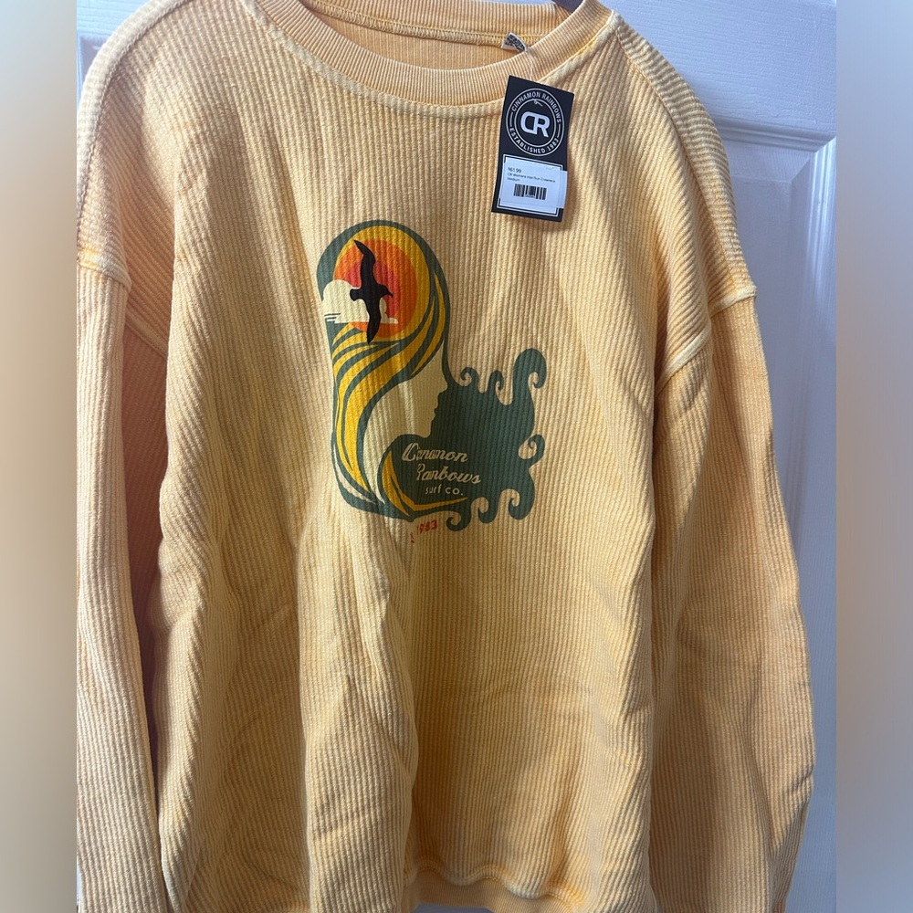 NWT CINNAMON RAINBOWS SURF SHOP (Hampton NH) WOMEN’S crew sweatshirt